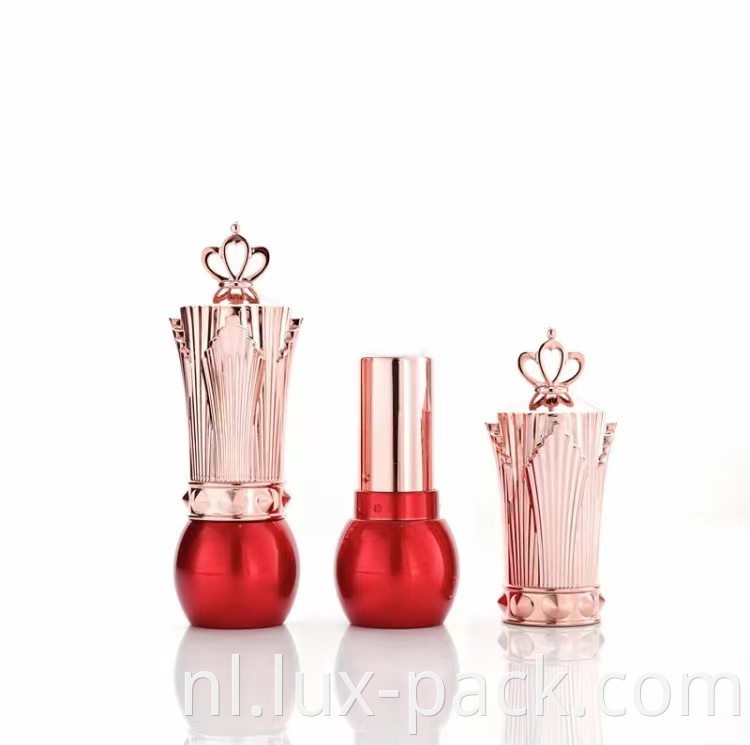 Groothandel hoogwaardige kroonvorm DIY Private Label lege verpakking aangepaste container slanke lippenstift lipgloss plastic buis